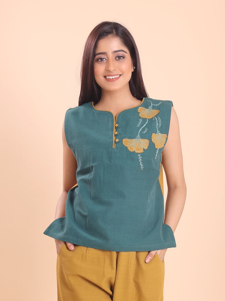 BLOUSON WOMEN KHADI COTTON EMBROIDERED SLEEVELESS TUNIC SET - View 2