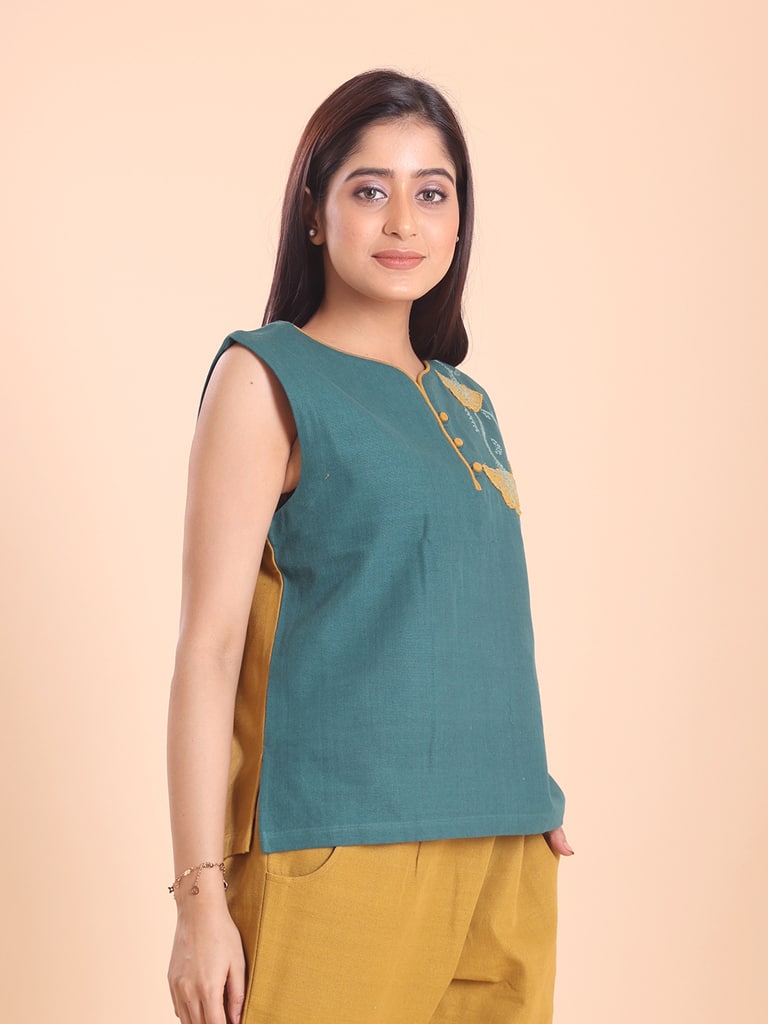 BLOUSON WOMEN KHADI COTTON EMBROIDERED SLEEVELESS TUNIC SET - View 4