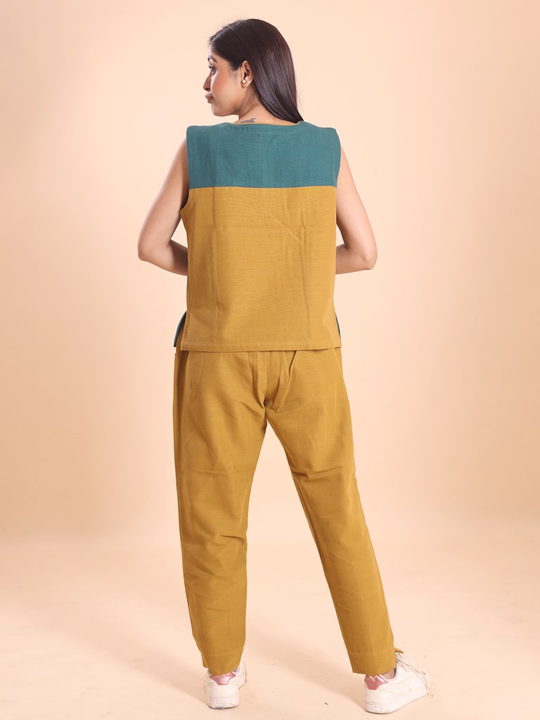 BLOUSON WOMEN KHADI COTTON EMBROIDERED SLEEVELESS TUNIC SET - View 6