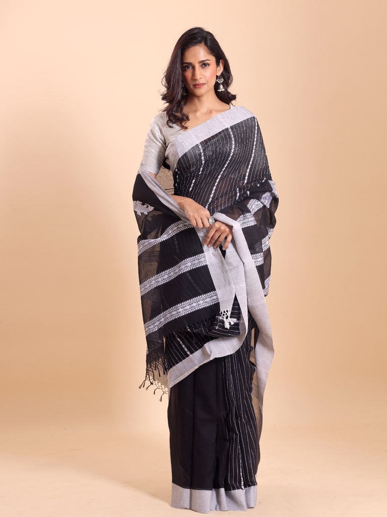 Handloom Fish Chain Jamdani Saree - Black - View 1