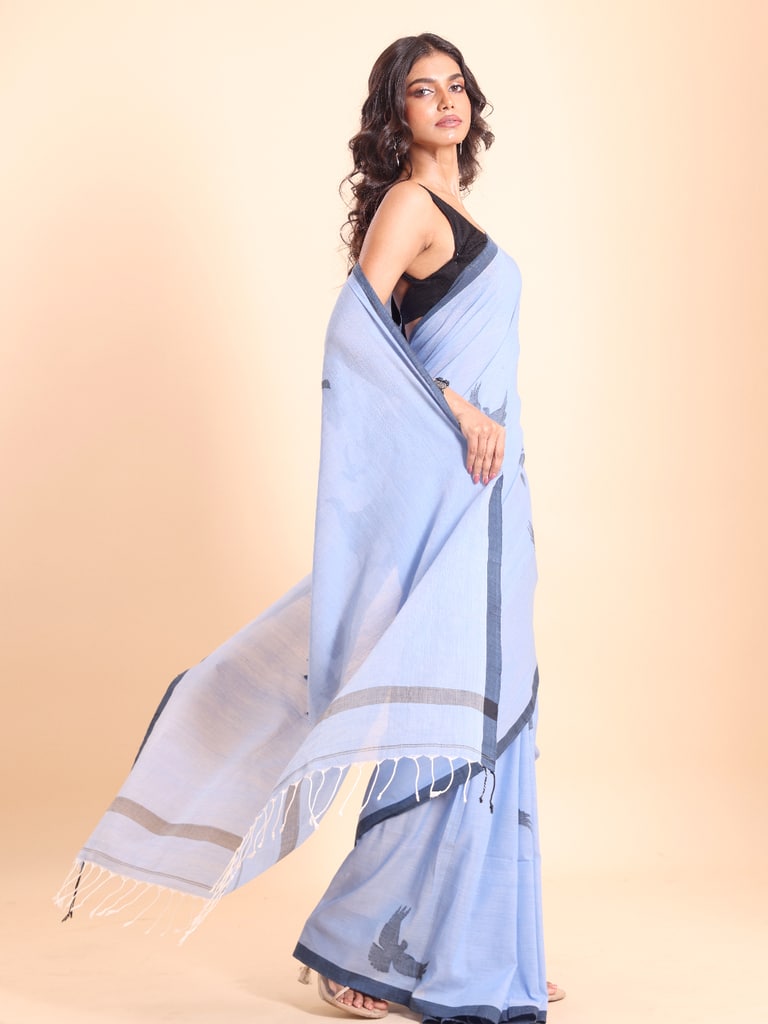 Handloom Cotton Happy Bird Jamdani Saree - Glass Blue - View 2