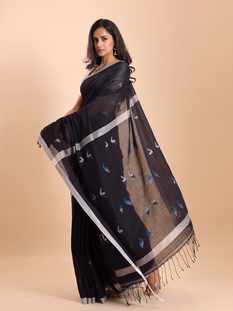 Handloom Cotton Mayur Jamdani Saree - Black - View 2