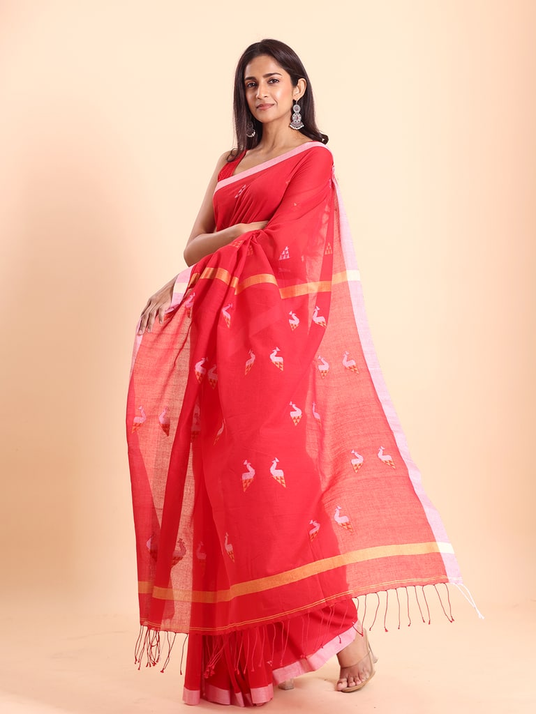 Handloom Cotton Mayur Jamdani Saree - Red - View 1