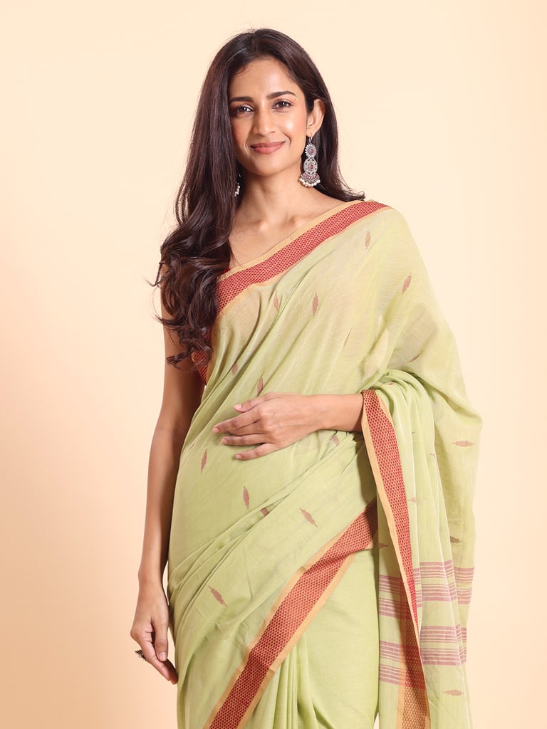Handloom Buti Santipuri Saree - Pale Green - View 2
