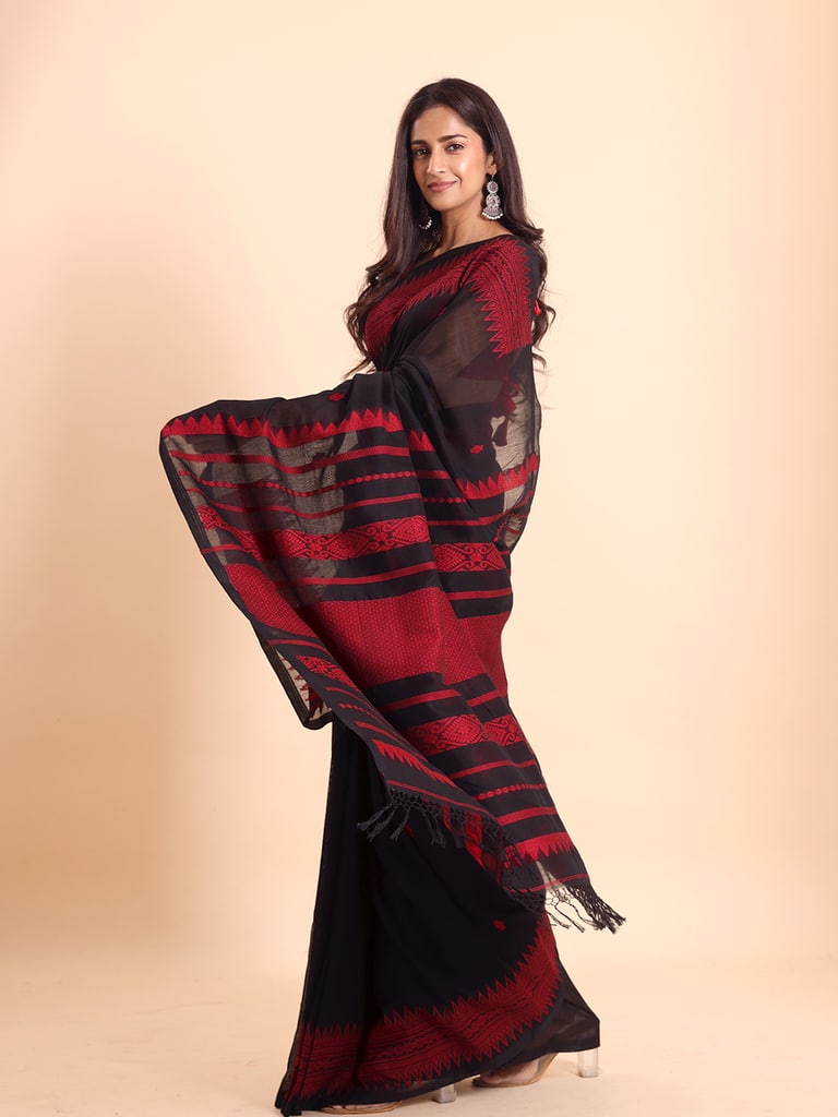 Handloom Cotton Derpar Jamdani Saree - Black - View 2