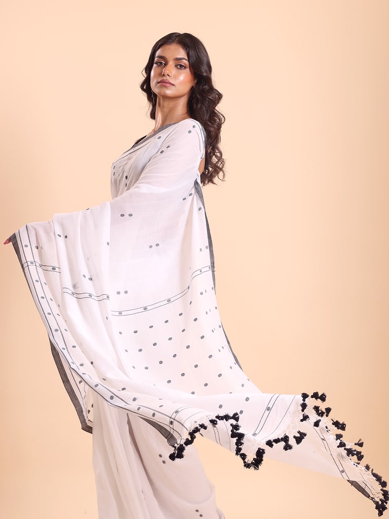 Handloom Cotton Dot Buti Saree - Off White - View 2